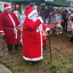 A doua zi de Crăciun, Moșul a venit în satul  natal, Cotești al „DOAMNEI OMENIA”- Minodora Ilie încărcat de jucării pentru copiii satului