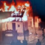 Incendiu de proporții la Valea Mare Pravăț!!!! Șapte case s-au făcut scrum iar proprietarii au rămas sub cerul liber. Se pare că incendiul ar fi pornit de la o instalație electrică improvizată