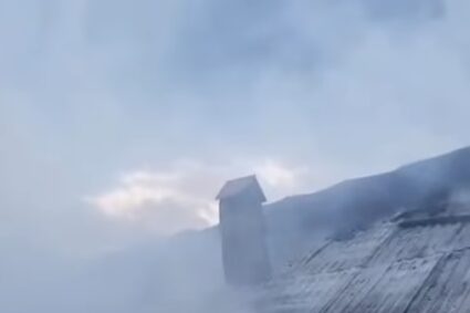 Acum, incendiu la Bughea de Sus!